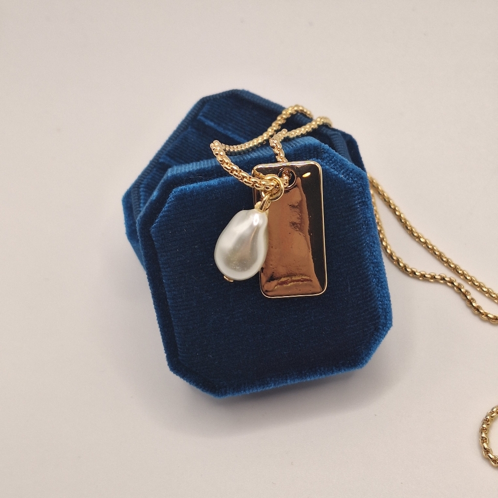 Gold Slider Necklace | Pearl Drop Pendant Necklace | Minimal Elegant Jewelry - Picture 8 of 8